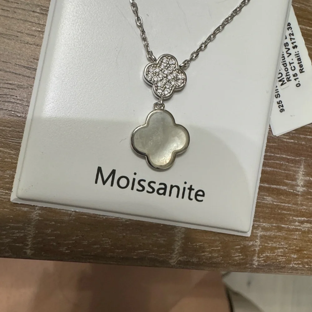 Clover double pendant Silver Necklace - With Gift Box - Picture 3 of 4